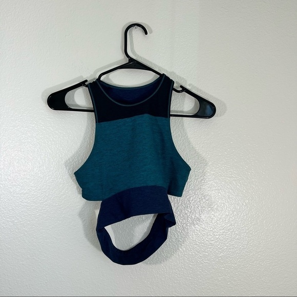 Outdoor Voices Tops - Outdoor Voices Crop Top Sports Bra